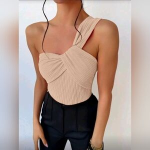 Aloruh Floral One-Shoulder Twisted Bodysuit